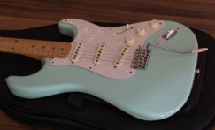 Fender Classic Series 50's Stratocaster in Surf Green Picture 1